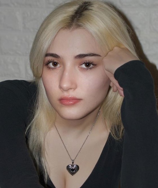 Zoe K. — Showcraft performer in Chicago